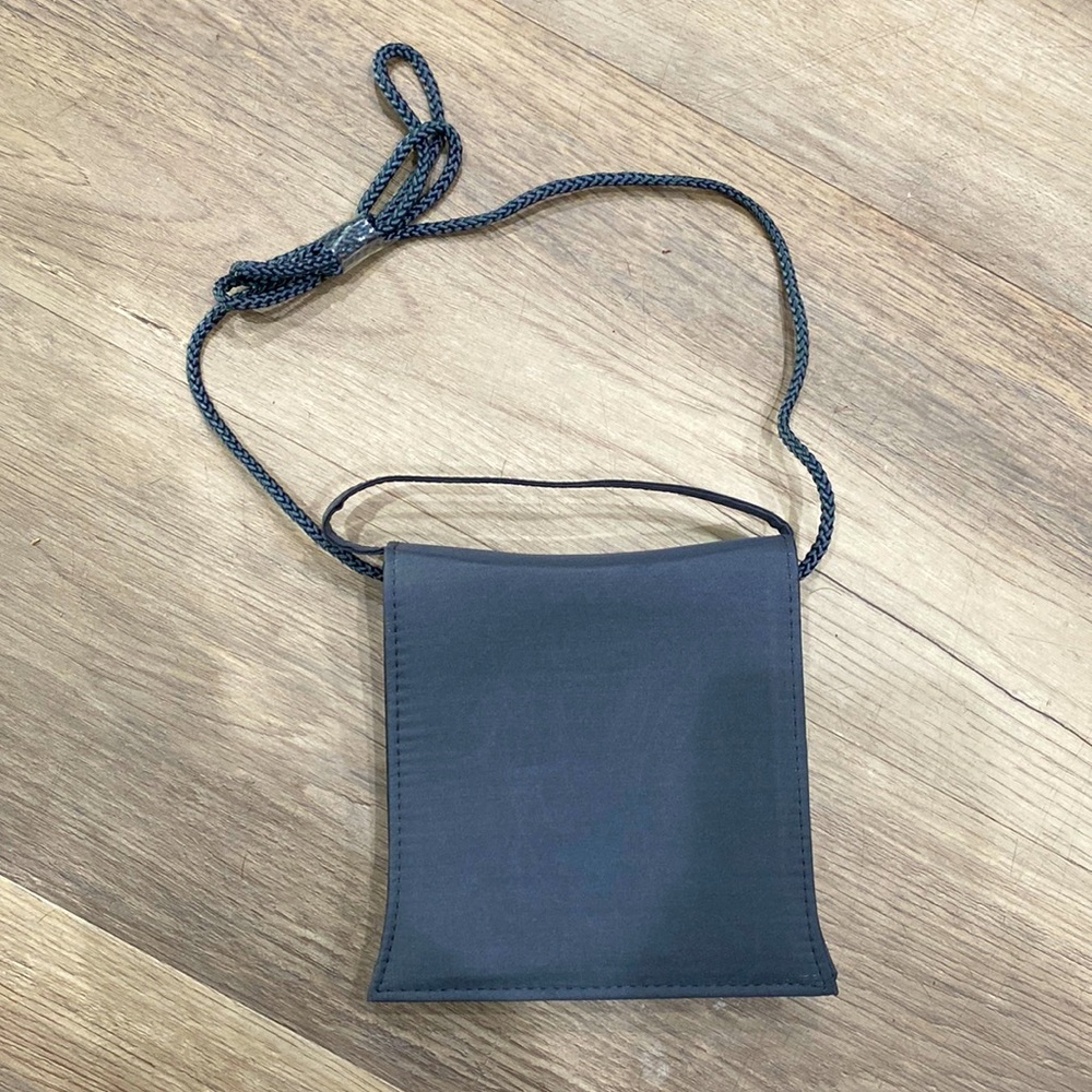 Small geometric gray purse